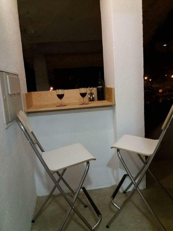 Best House Airport Lisbon Luaran gambar